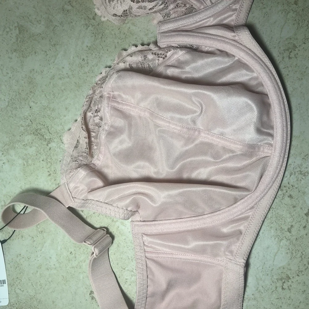 UNDERSTANCE Fay Crossover Powder Pink Minimizer Bra 38L Luxury Mesh Lace NWT